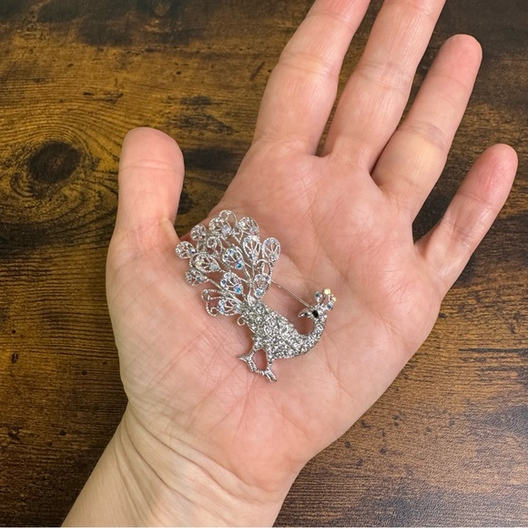 AB Crystal Peacock Bird Brooch Figural Pin Silver Tone - Picture 8 of 9